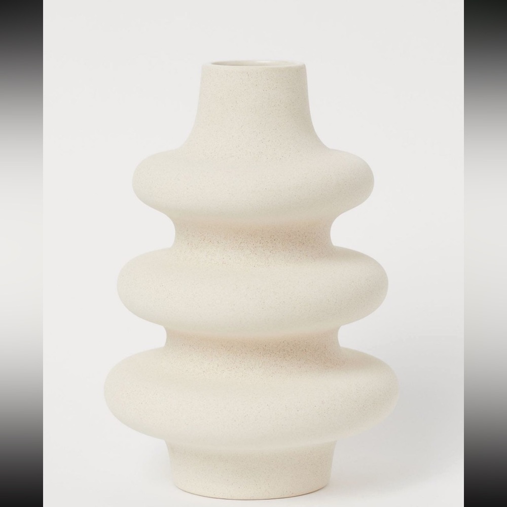 NIB - Large H&M Stoneware Vase in Beige - Hard to find!